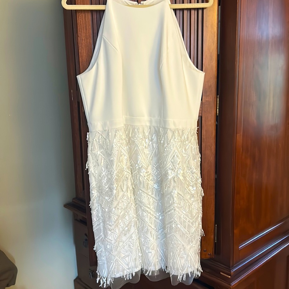 Woman’s Aidan Mattox Cocktail Dress Sz 14 White EUC